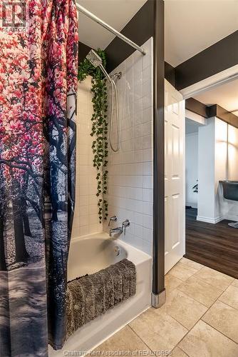 21 Alice Street, Thamesville, ON - Indoor Photo Showing Bathroom