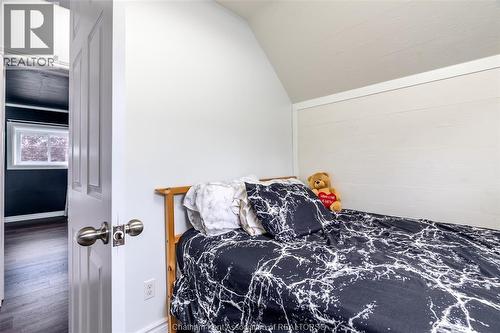 21 Alice Street, Thamesville, ON - Indoor Photo Showing Bedroom