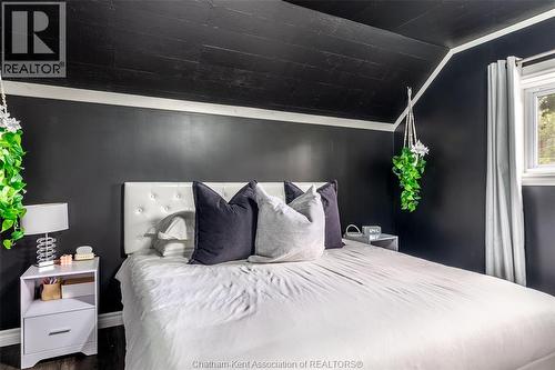 21 Alice Street, Thamesville, ON - Indoor Photo Showing Bedroom