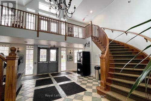 2242/2243 - 90 Highland Drive, Oro-Medonte (Horseshoe Valley), ON - Indoor Photo Showing Other Room