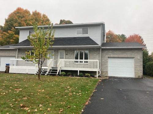 743 Rue Périard  Gatineau (Buckingham), QC J8L 3T8