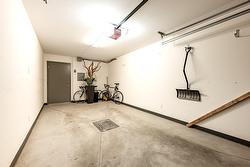 Garage - 