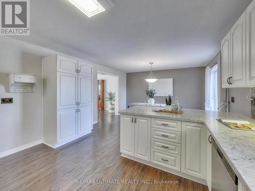 71 61St Street S, Wasaga Beach, ON - Indoor Photo Showing Kitchen