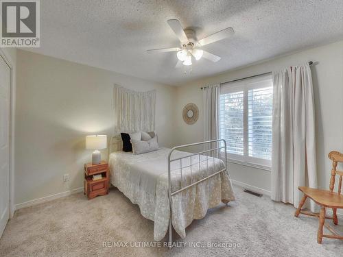 71 61St Street S, Wasaga Beach, ON - Indoor Photo Showing Bedroom