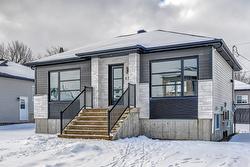 23 Rue Lavigne  Brownsburg-Chatham, QC J8G 1N5