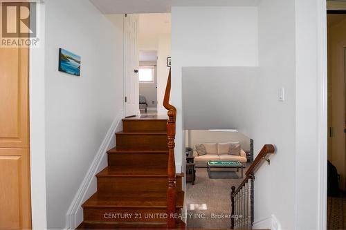 1002 Albany Court, Peterborough (Ashburnham Ward 4), ON - Indoor Photo Showing Other Room