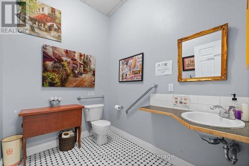 304 Front Street, Belleville (Belleville Ward), ON 