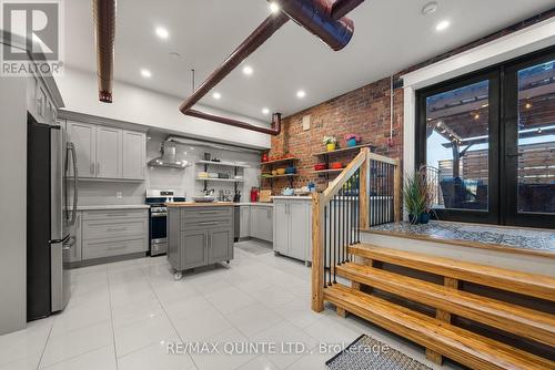 304 Front Street, Belleville (Belleville Ward), ON 