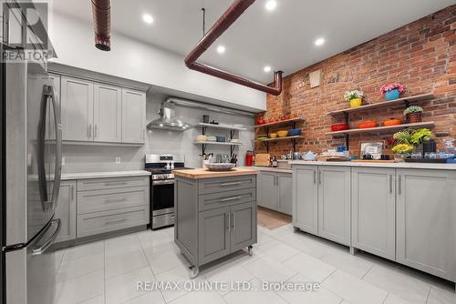 304 Front Street, Belleville (Belleville Ward), ON 