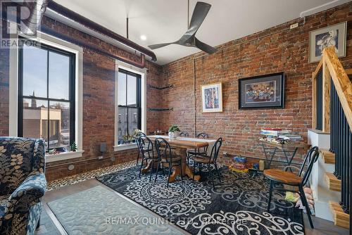 304 Front Street, Belleville (Belleville Ward), ON 