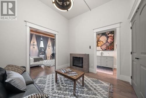 304 Front Street, Belleville (Belleville Ward), ON 