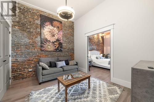 304 Front Street, Belleville (Belleville Ward), ON 