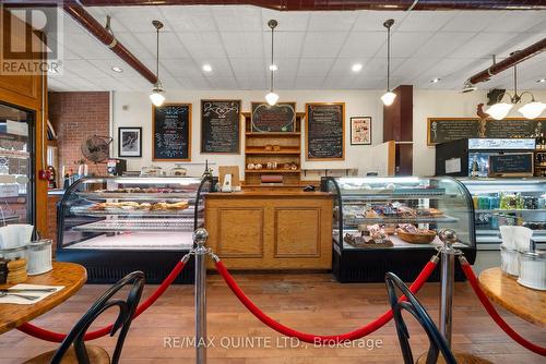 304 Front Street, Belleville (Belleville Ward), ON 