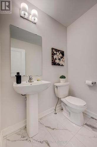 55 Tulip Crescent, Norfolk, ON - Indoor Photo Showing Bathroom