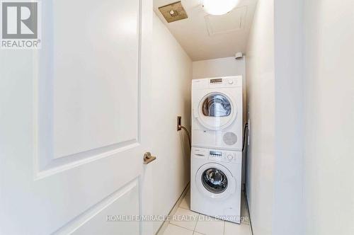 1604 - 1 The Esplanade, Toronto, ON - Indoor Photo Showing Laundry Room