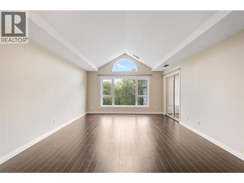 1045 Sutherland Avenue Unit# 323, Kelowna, BC - Indoor Photo Showing Other Room