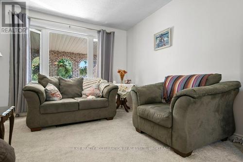 286 Barrett Boulevard, Greater Napanee (Greater Napanee), ON - Indoor Photo Showing Other Room