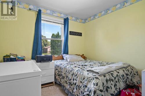 286 Barrett Boulevard, Greater Napanee (Greater Napanee), ON - Indoor Photo Showing Bedroom