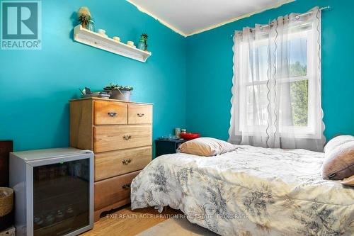 286 Barrett Boulevard, Greater Napanee (Greater Napanee), ON - Indoor Photo Showing Bedroom