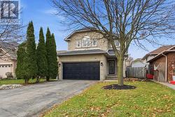 157 BRAITHWAITE AVENUE  Hamilton, ON L9G 5A3