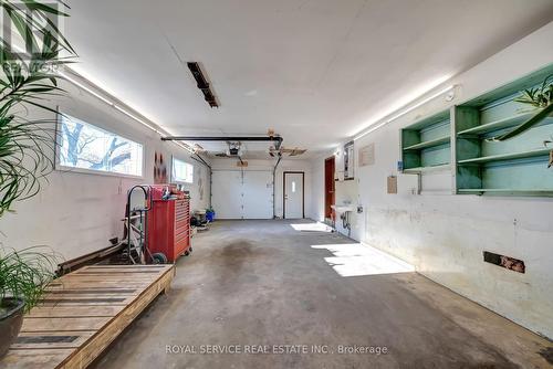 141 Scugog Street N, Clarington (Bowmanville), ON - Indoor Photo Showing Garage