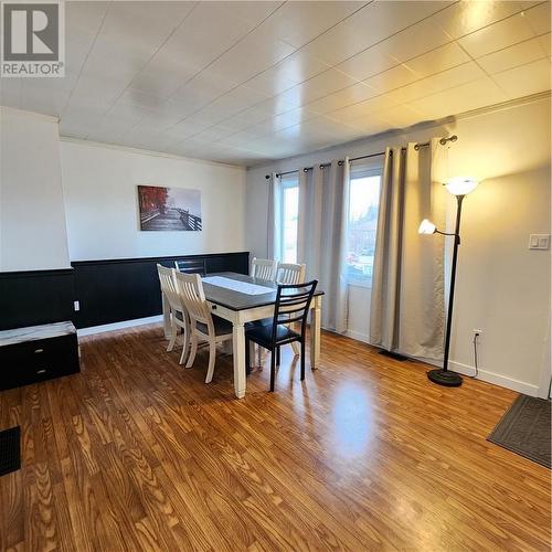 3262 Falconbridge Highway, Garson, ON - Indoor Photo Showing Dining Room