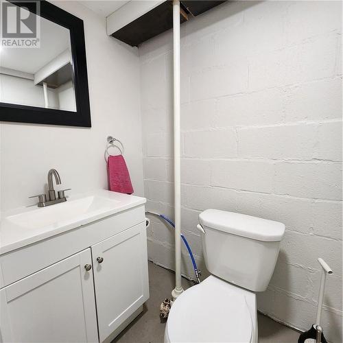 3262 Falconbridge Highway, Garson, ON - Indoor Photo Showing Bathroom