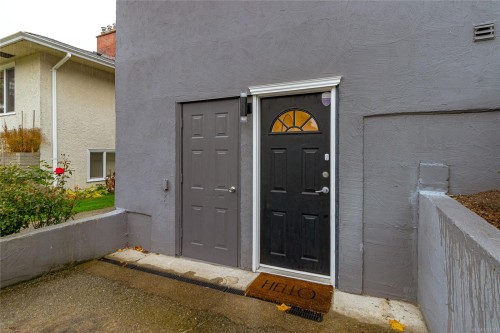 1743 Townley St, Saanich, BC 