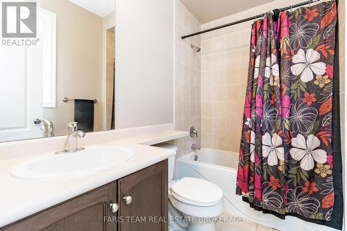 83 White Sands Way, Wasaga Beach, ON - Indoor Photo Showing Bathroom