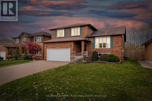 118 WAVERLY STREET N  Oshawa (Mclaughlin), ON L1J 8G5