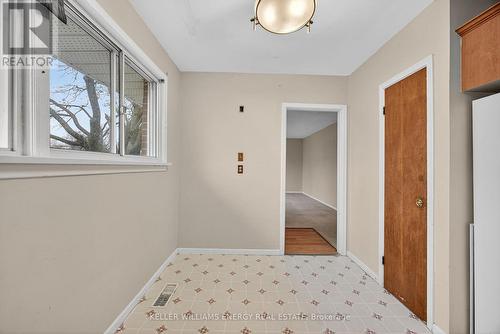 76 Rose Street, Barrie (Wellington), ON - Indoor Photo Showing Other Room
