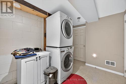 76 Rose Street, Barrie (Wellington), ON - Indoor Photo Showing Laundry Room