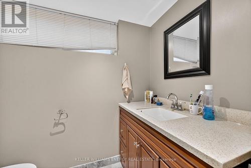 76 Rose Street, Barrie (Wellington), ON - Indoor Photo Showing Bathroom