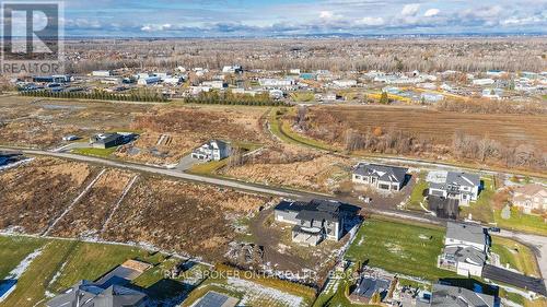 6810 Still Meadow Way, Ottawa, ON 