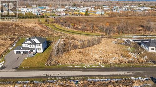 6810 Still Meadow Way, Ottawa, ON 