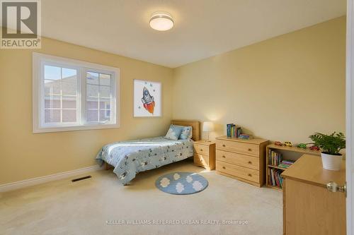 62 Devlin Place, Aurora, ON - Indoor Photo Showing Bedroom