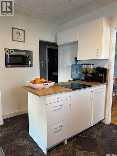 1515 2Nd Street, Estevan, SK - Indoor Photo Showing Kitchen
