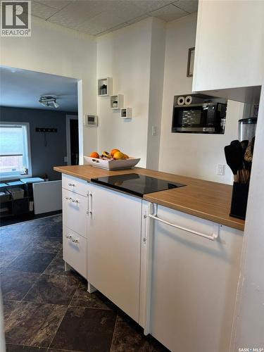 1515 2Nd Street, Estevan, SK - Indoor Photo Showing Kitchen