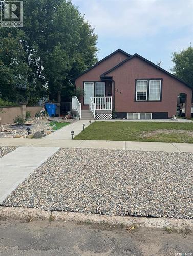 1515 2Nd Street, Estevan, SK - Outdoor