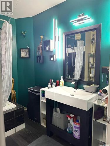 1515 2Nd Street, Estevan, SK - Indoor