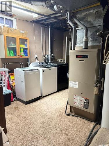 1515 2Nd Street, Estevan, SK - Indoor Photo Showing Laundry Room