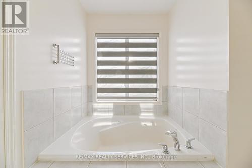 36 Tawnie Crescent, Brampton, ON - Indoor Photo Showing Bathroom