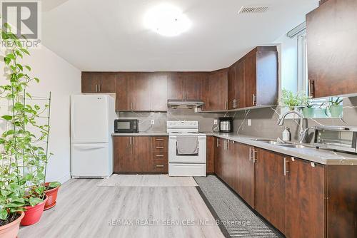 36 Tawnie Crescent, Brampton, ON - Indoor Photo Showing Kitchen With Double Sink