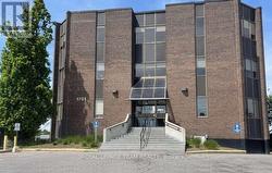 LL22 - 1701 WOODWARD DRIVE  Ottawa, ON K2C 0R4