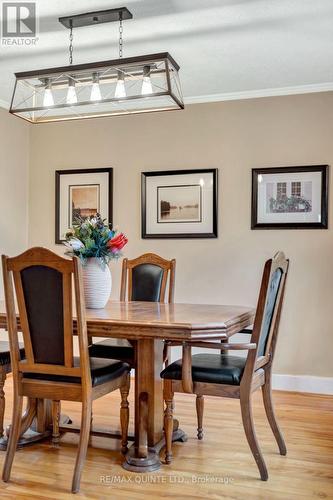 8 Greenlawn Avenue, Belleville (Belleville Ward), ON - Indoor Photo Showing Dining Room