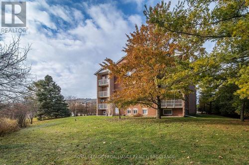301 - 580 Armstrong Road, Kingston (East Gardiners Rd), ON - Outdoor