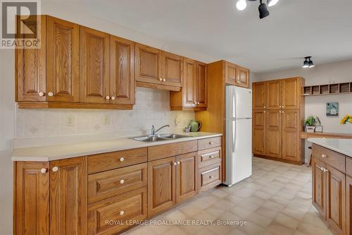 1787 Moncrief Line, Cavan Monaghan, ON - Indoor Photo Showing Kitchen With Double Sink