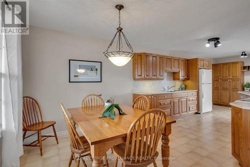1787 Moncrief Line, Cavan Monaghan, ON - Indoor Photo Showing Dining Room