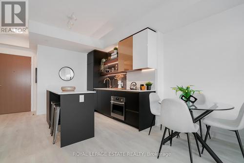 404 - 1285 Queen Street E, Toronto, ON - Indoor Photo Showing Dining Room