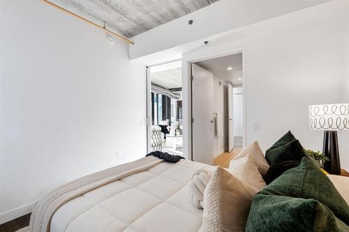 804 311 Hargrave Street, Winnipeg, MB - Indoor Photo Showing Bedroom